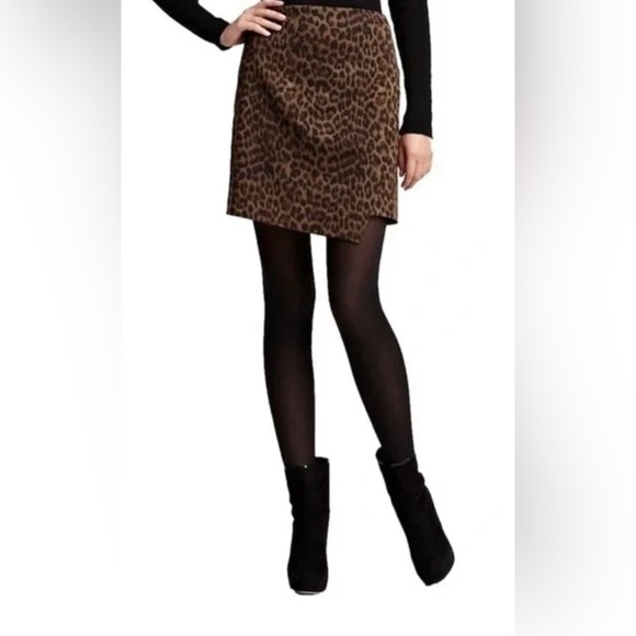 🐆Ann Taylor leopard asymmetrical skirt-SZ 8🐆EUC - Picture 1 of 14